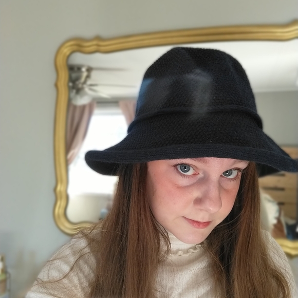 NWOT Pretty Persuasions Navy Blue Knit Cloche Hat main image 13